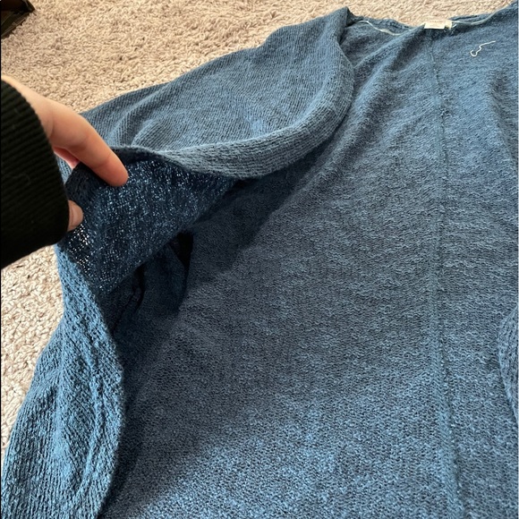 blue pull over - Picture 2 of 3